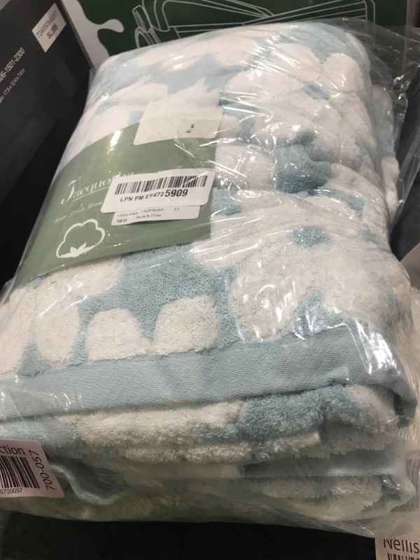 Photo 1 of Blue and white cotton towels