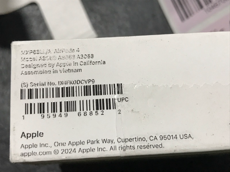 Photo 1 of CASE IS MISSING ONE AIRPOD !!!!!!!!!!!!!!!!!!!!!!!!!!!!!!!!! ----------------------------------------------------Apple AirPods 4 Wireless Earbuds, Bluetooth Headphones, Personalized Spatial Audio, Sweat and Water Resistant, USB-C Charging Case, H2 Chip, U