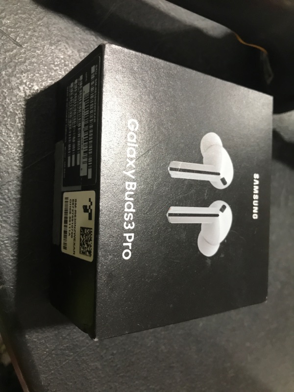 Photo 1 of Samsung Galaxy Buds 3 Pro AI True Wireless Bluetooth Earbuds, Noise Cancelling, Sound Optimization, Redesigned Comfort Fit, White [US Version, Amazon Exclusive, 2Yr Warranty]
