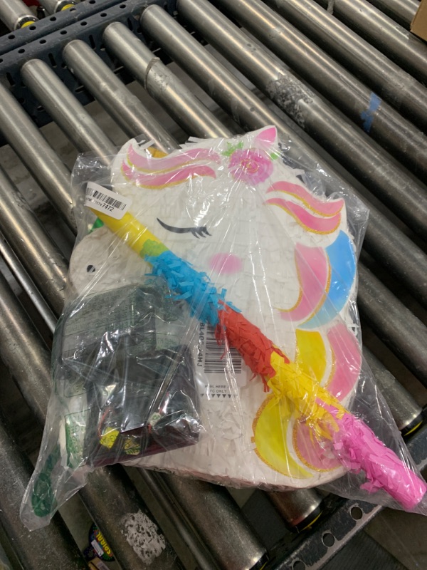 Photo 1 of WERNNSAI Unicorn Piñata - Unicorn Party Supplies Piñata Bundle with Blindfold and Bat for Girls Kids Rainbow Unicorn Theme Birthday Party Game Decorations (15.7" x 12.2" x 3.1")