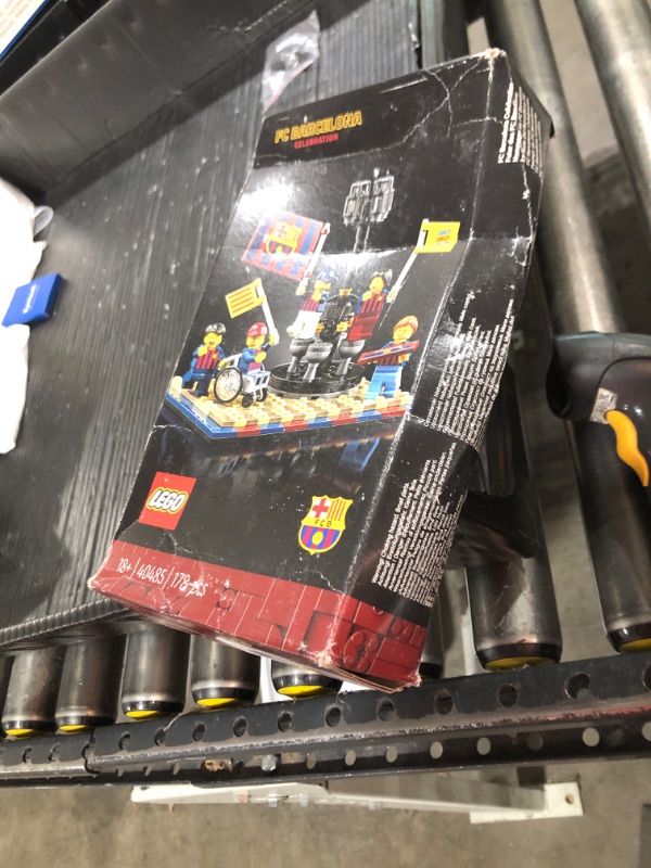 Photo 1 of LEGO - FC Barcelona Celebration Promotional Set 40485