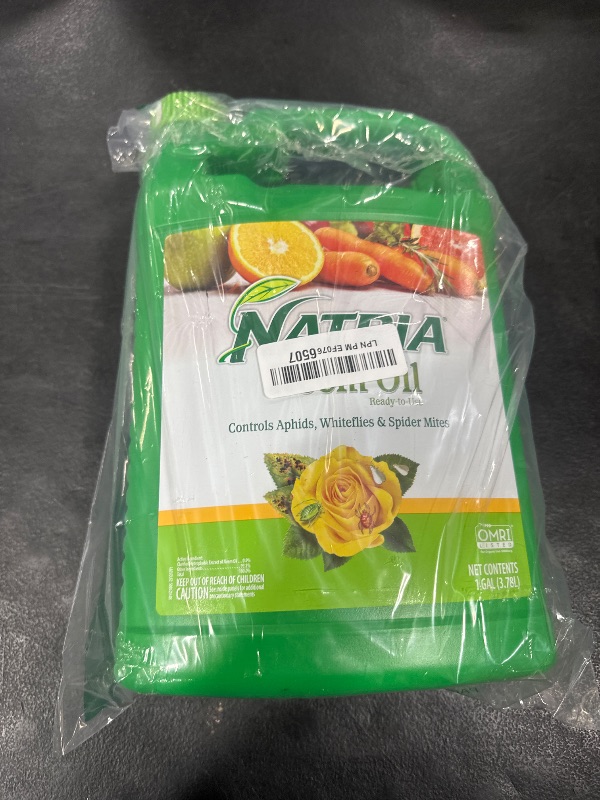 Photo 1 of NATRIA Neem Oil Spray for Plants, Ready-to-Use, 1 Gal