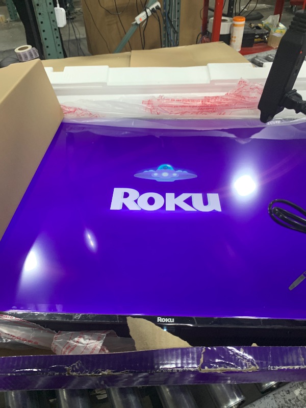 Photo 1 of Roku Smart TV 2025 – 50-Inch Select Series, 4K HDR TV – RokuTV with Enhanced Voice Remote – Flat Screen LED Television with Wi-Fi for Streaming Live Local News, Sports, Family Entertainment