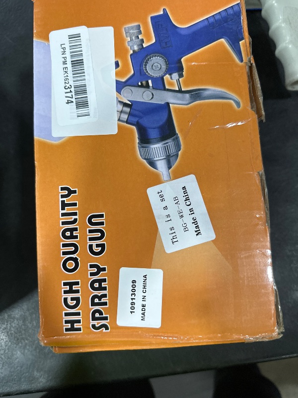 Photo 1 of BANG4BUCK High Performance HVLP Gravity Feed Spray Gun with 1.4mm 1.7mm 2.5mm Fluid Tips, 1000cc Aluminum Cup for Auto Paint, Primer, Clear/Top Coat & Touch-Up
