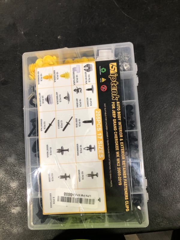 Photo 1 of Siptenk 205PCS Car Retainer Clips Fasteners, 17 Popular Sizes Bumper Fender Door Panel Clips Auto Push Pin Rivets Set for Jeep Grand Cherokee WK WK2 Chrysler Dodge Ram
