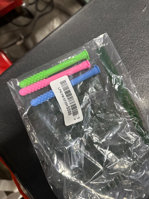 Photo 1 of Chewable Essential Oil Breath Stick,Chewable Breather Stick with Essential Oil, Breather Quit Smoking with Essential Oil,Can Taken Anywhere Focus Clear Respiratory(3 PCS)
