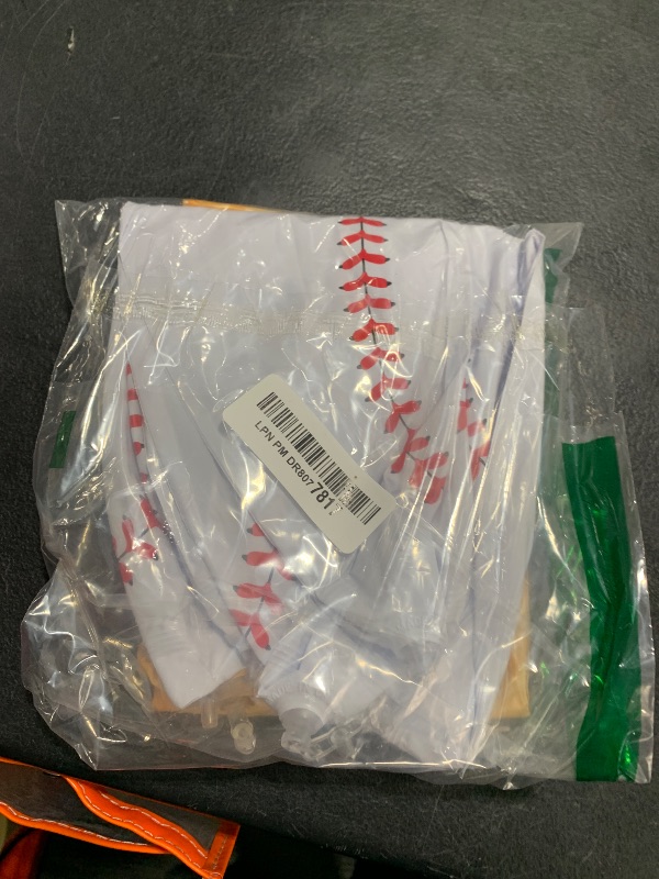 Photo 1 of durony 5 Pieces Inflatable Baseball Set Including 2 Piece 31.5 Inch Baseball Bat Inflates 3 Piece 5.5 Inch Beach Baseball Sports Baseball Party Favors for Birthday Party Pool Beach Fun Sports Game
