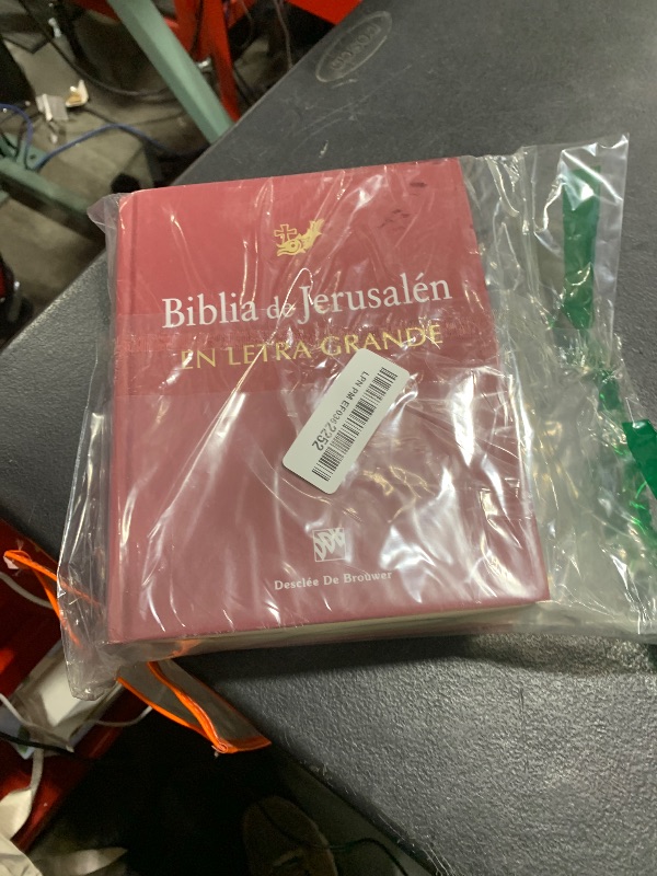 Photo 1 of Biblia de jerusalén en letra grande