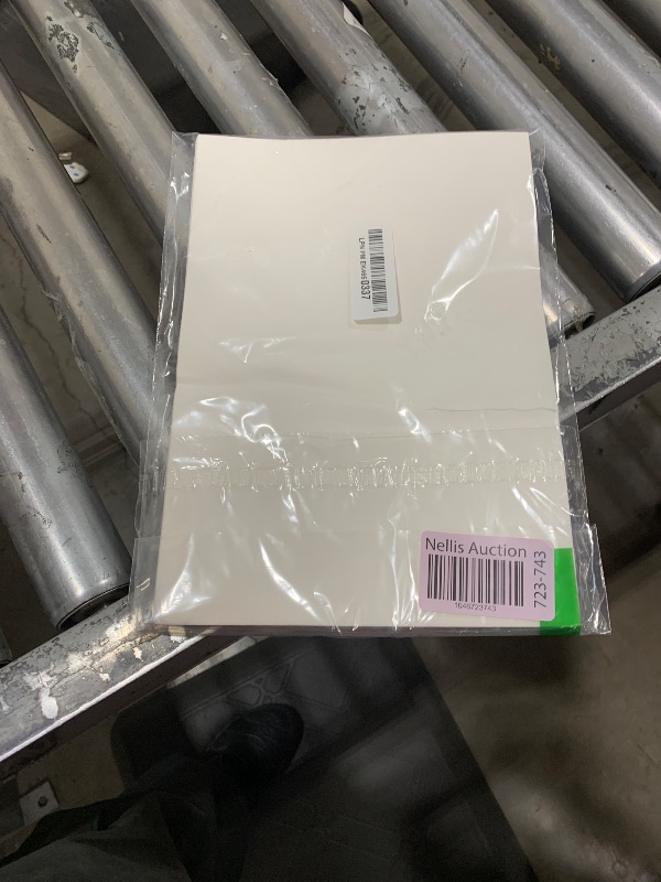 Photo 1 of Aboofx 20 Sheets Blotting Paper for Flower Press, Large A4 Highly Absorbent and Reusable Blotter Paper for Flower Press Herbarium Craft 8.26 x 11.8 inch Blotter Paper Sheets