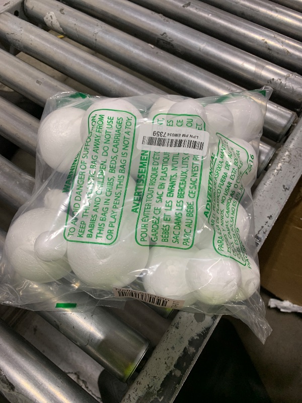 Photo 1 of LOKIPA 30 Pieces Polystyrene Balls, 6 Sizes White Foam Balls 3-8cm Craft Foam Balls for School Project, Art, DIY Craft and Party Decoration