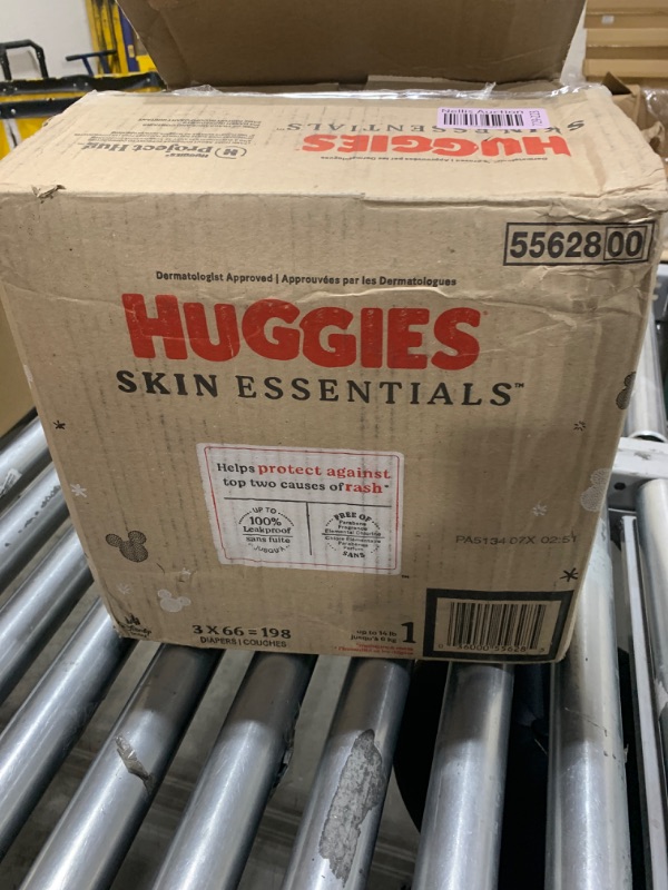 Photo 1 of Huggies Nourish Scented Baby Wipes, 10 Push Button Packs (560 Wipes Total)