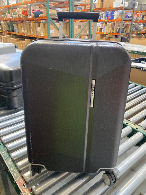 Photo 1 of Samsonite Carry On 22"