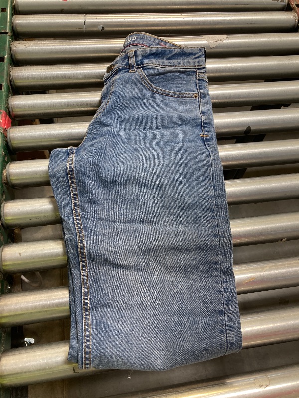 Photo 1 of IZOD Men’s Comfort Stretch Jean Straight 30x29
