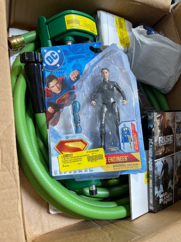 Photo 1 of DC Comics, Superman, The Engineer, 6-Inch Action Figure, Authentic Superman Movie Styling, Super Heroes Kids Toys for Boys and Girls Ages 4 and Up