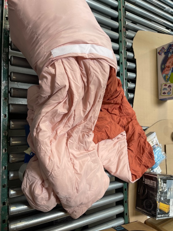 Photo 1 of Comforter size 104“ x 92“