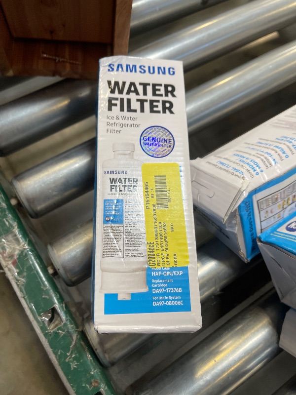 Photo 1 of SAMSUNG Genuine Filter for Refrigerator Water and Ice, Carbon Block Filtration for Clean, Clear Drinking Water, 6-Month Life, HAF-CIN/EXP, 1 Pack