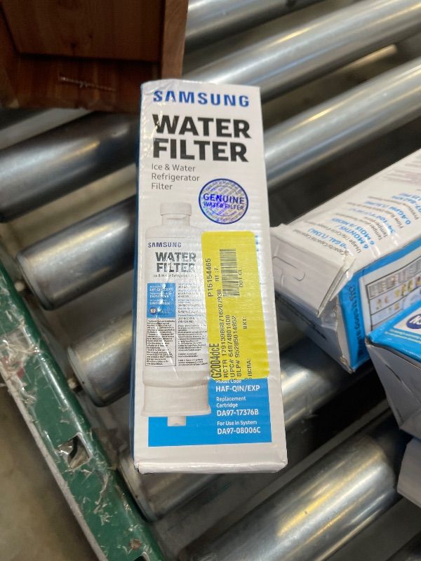 Photo 1 of SAMSUNG Genuine Filter for Refrigerator Water and Ice, Carbon Block Filtration for Clean, Clear Drinking Water, 6-Month Life, HAF-CIN/EXP, 1 Pack