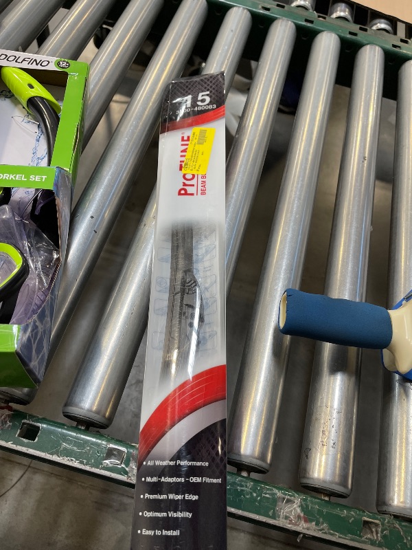 Photo 1 of TruParts - Multi-Adapter Black Wiper Blade
