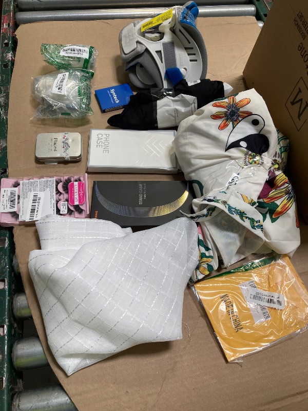 Photo 1 of bag lot misc items 