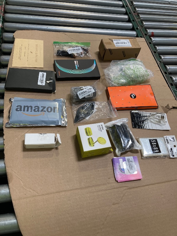 Photo 1 of bag lot misc items