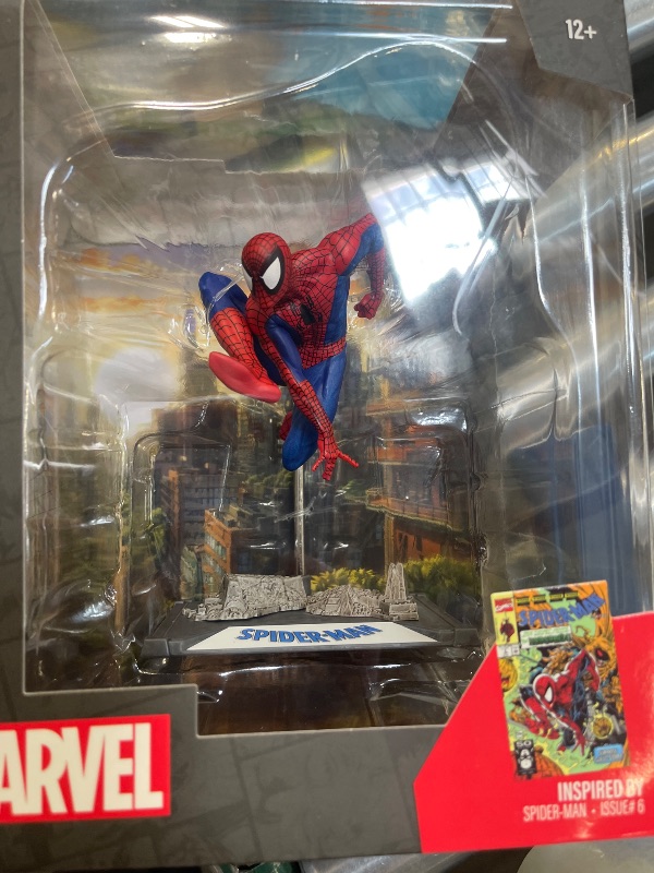 Photo 1 of McFarlane Toys - Marvel Spider-Man 1:10th Scale Posed Figure with Scene (Spider-Man #6)