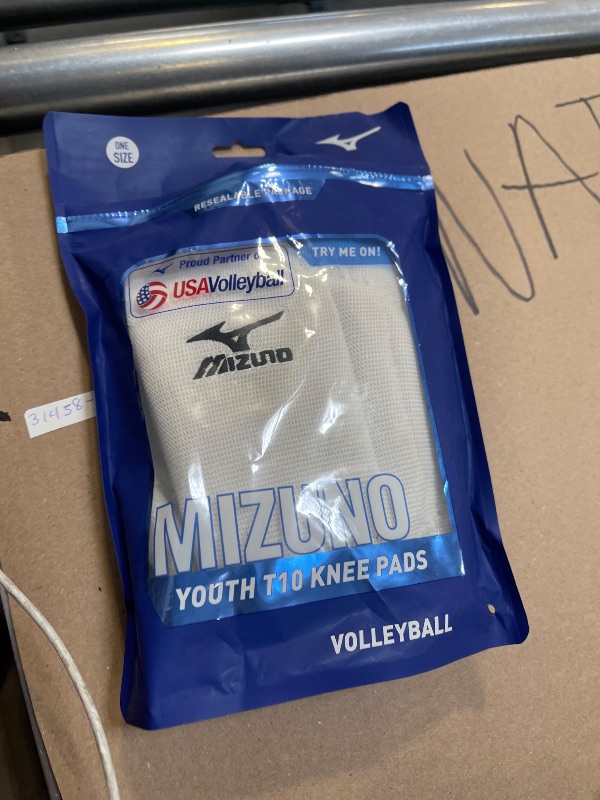 Photo 1 of Mizuno Youth T10 Plus Volleyball Kneepad, One Size, White