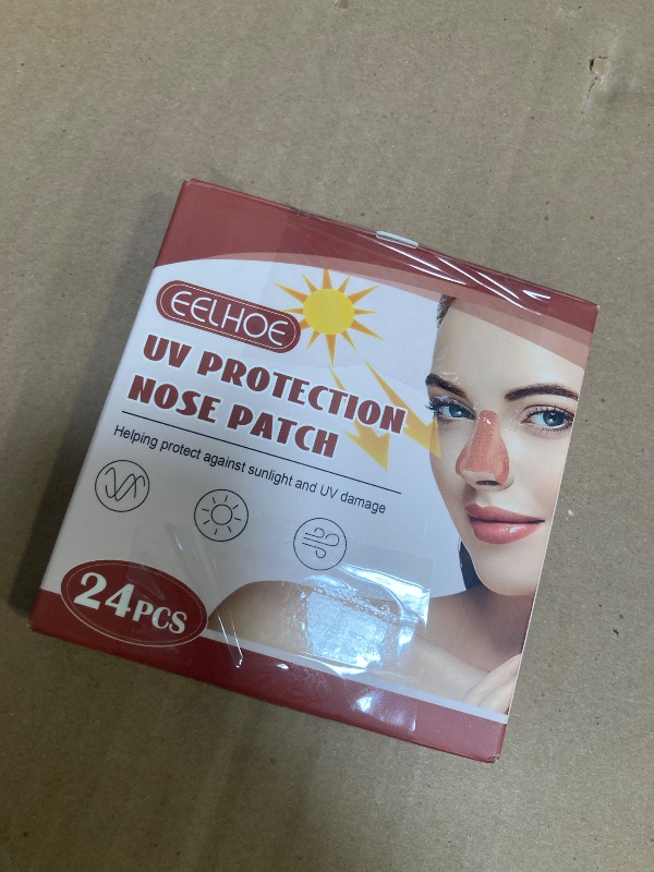 Photo 1 of 24 Pcs Skin Sun Protection Nose Patch Sunblock Guards for Sunscreen Golf Nose Bandage for Men Women Exposure Tanning Outdoor Sports Accessories, Beige