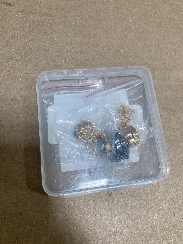 Photo 1 of 6pcs Magnet Clothing Pins, Metal Magnetic Clothing Clips with Chain Multi-Use Strong Magnet Pin Magnetic Button Clips for Fixing Hem of Hijab Clothes Long Pants Legs Sleeves of Shirts(Flower Style)