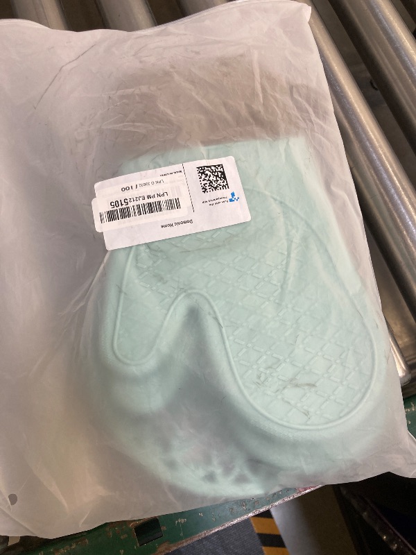 Photo 1 of Domonic Home Oven Mitts and Pot Holders Sets, Silicone Heat Resistant 600F, Soft Lining Good Grip, Oven Gloves and Trivet Mats 4 Piece Set, Aqua Sky