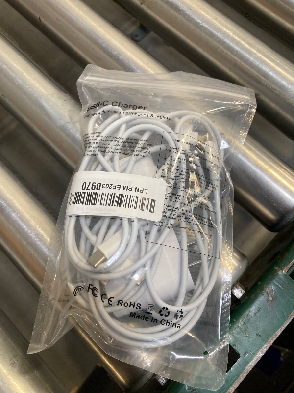 Photo 1 of [2025 Upgraded] 30W iPhone 16/15/14/13/12 Charger Fast Charging Block with 6FT Long C to Type C& Lightning Cable 60W.Fast Charging for All iPhone/iPad and Galaxy Series (White 2)