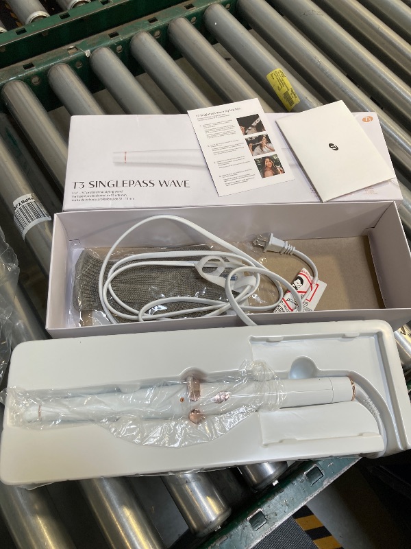 Photo 1 of T3 SinglePass Wave Professional Curling Wand Custom Blend Ceramic Long Barrel Curling and Wave Iron with Adjustable Heat Settings for Shiny Smooth Curls and Waves