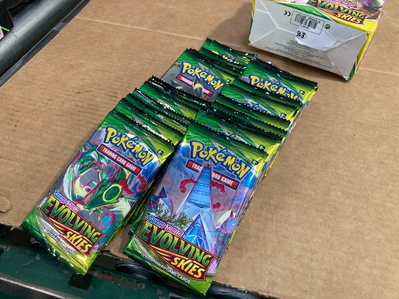 Photo 1 of Pokemon Sword and Shield Evolving Skies Booster Display Box (36 Packs of 10 Cards)