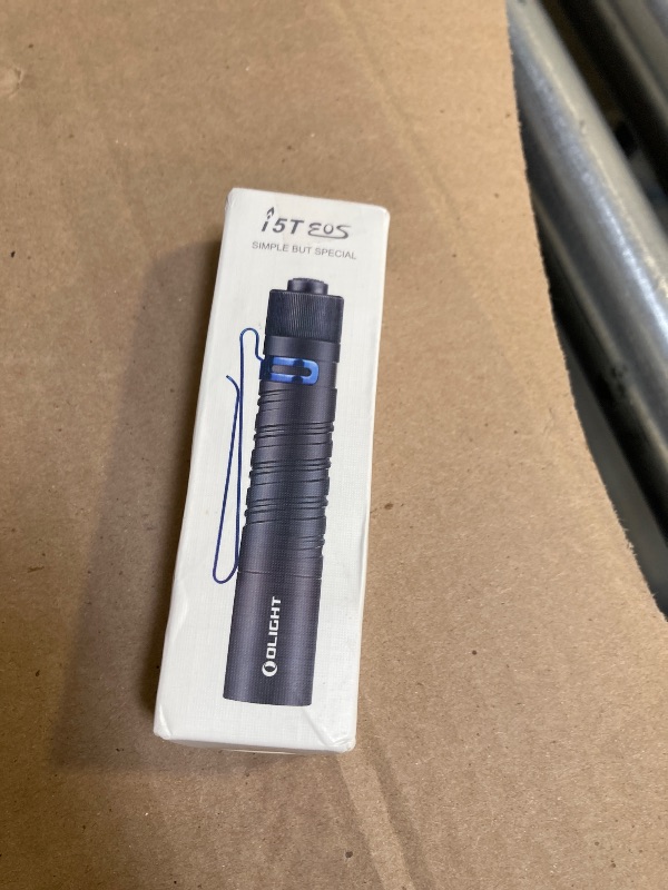 Photo 1 of Olight I5T EOS 300 Lumens LED Keychain Light / Slim EDC Flashlight - Dual-Output 