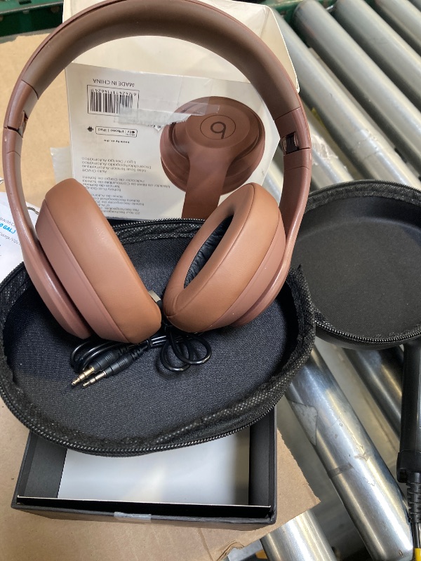 Photo 1 of  Wireless Bluetooth Headphones - Brown MQTP3LL/a 