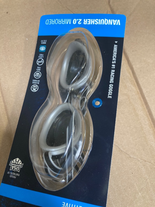 Photo 1 of Speedo Unisex-Adult Swim Goggles Mirrored Vanquisher 2.0