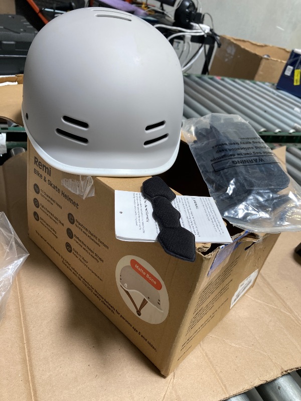 Photo 1 of Size M--Retrospec Dakota Bicycle / Skateboard Helmet for Adults - Commuter, Bike, Skate, Scooter, Longboard & Incline Skating - Highly Protective & Premium Ventilation- 