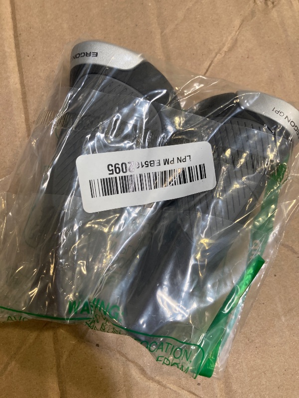 Photo 1 of Ergon GP1 Grips, Large