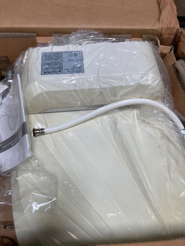 Photo 1 of Brondell SE400-EW Swash SE400 Electric Bidet Toilet Seat With Heated Seat, Oscillating Stainless Steel Nozzle, Warm Air Dryer, Night Light, Gentle Close Lid, White Side Arm Control, Elongated