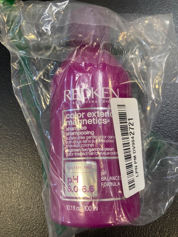 Photo 1 of Redken Color Extend Magnetics Shampoo | For Color-Treated Hair | Gently Cleanses & Protects Color | With Amino Acid | Sulfate-Free | 10.1 Fl Oz (Pack of 1)