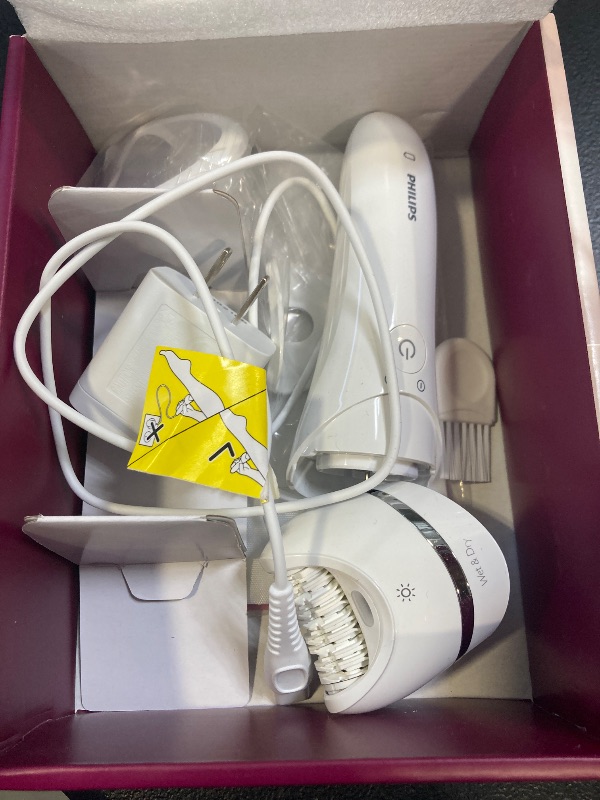 Photo 1 of Philips Beauty Epilator Series 8000 for Women, with 3 Accessories, BRE700/04