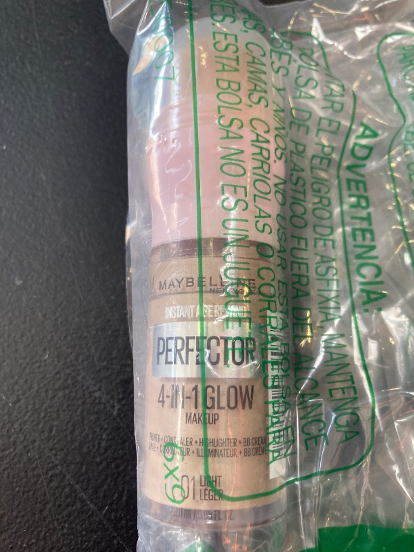 Photo 1 of Maybelline New York Instant Age Rewind Instant Perfector 4-In-1 Glow Makeup, Light/Medium