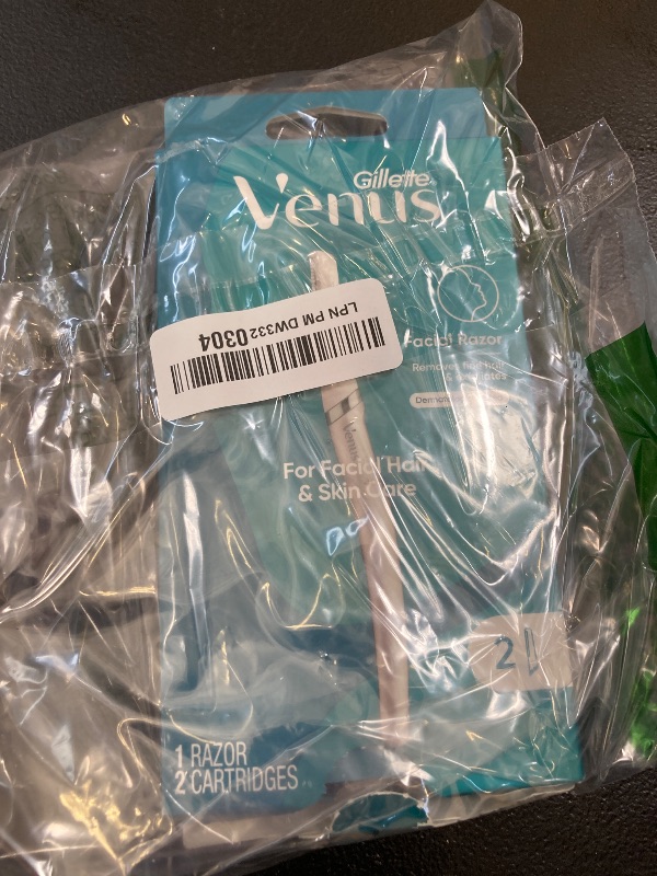 Photo 1 of Gillette Venus Dermaplaning Tool, 2 Blade Refills, Exfoliating Face Razors for Women, Eyebrow and Facial Dermaplane Razor