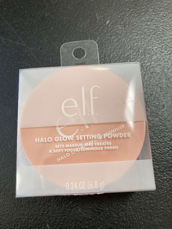 Photo 1 of e.l.f. Halo Glow Soft Focus Setting Powder, Silky Setting Powder For Creating Soft Glow Without Shine, Smooths Pores & Lines, Light Pink