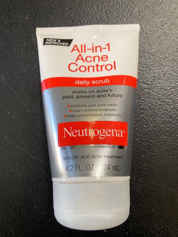 Photo 1 of Neutrogena All-In-1 Acne Control Daily Face Scrub to Exfoliate and Treat Acne, Salicylic Acid Acne Treatment, 4.2 fl. Oz (Pack of 3)