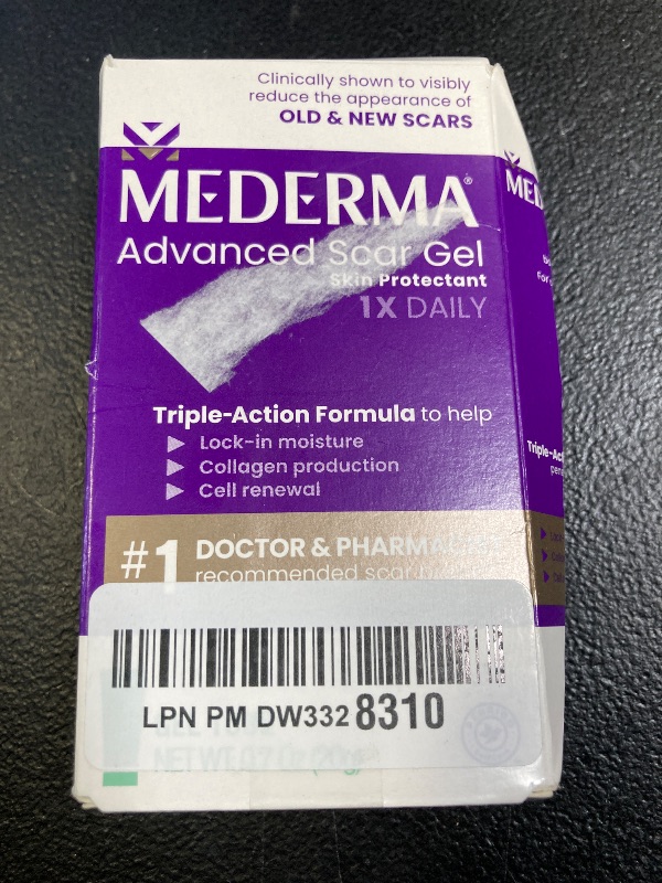 Photo 1 of Mederma Advanced Scar Gel, Treats Old and New Scars, Reduces the Appearance of Scars from Acne, Stitches, Burns and More, 0.70oz (20g)