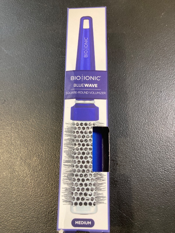 Photo 1 of BIO IONIC Bluewave Nanoionic Conditioning Brush, Medium