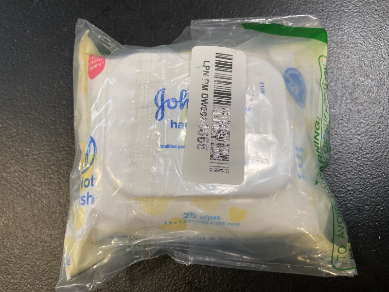 Photo 1 of Johnson's Baby Disposable Hand & Face Cleansing Wipes, Pre-Moistened Wipes Gently Remove 99% of Germs & Dirt from Delicate Skin, Paraben-, Phthalate- & Alcohol-Free, Hypoallergenic, 25 Count