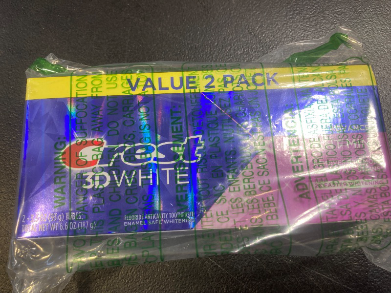 Photo 1 of Crest 3D White Advanced Teeth Whitening Toothpaste, Radiant Mint, 3.3 oz, Pack of 2