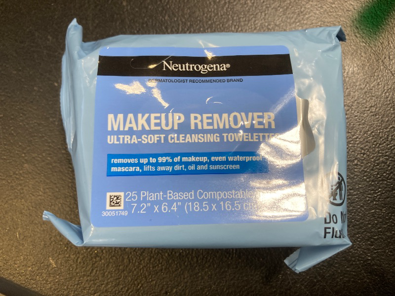 Photo 1 of Neutrogena Makeup Remover Wipes, Daily Facial Cleanser Towelettes, Gently Cleanse and Remove Oil & Makeup, Alcohol-Free Makeup Wipes, 25 ct