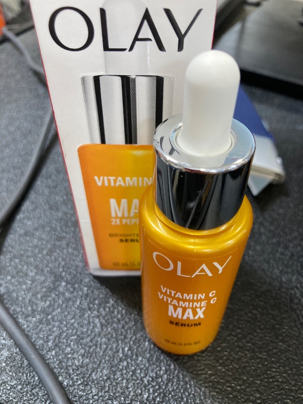 Photo 1 of Olay Vitamin C Max Brightening Serum, 1.3 FL OZ (40 mL)